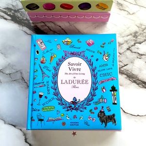 Savior Viveros book by Ladure